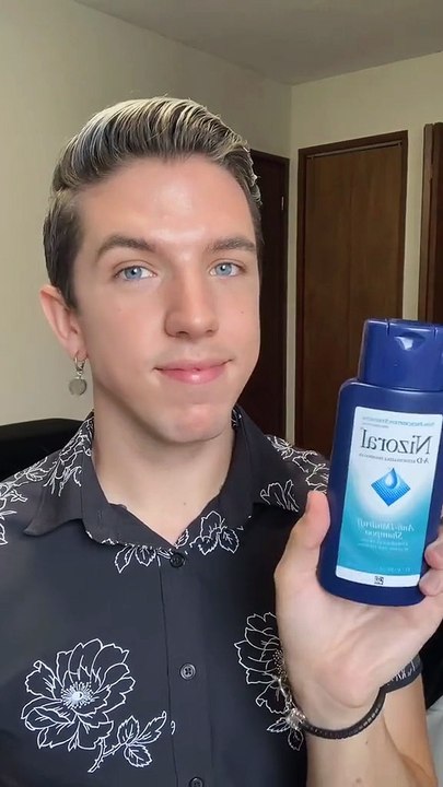 LITTLE BUMPS aka FUNGAL ACNE 🥵😪 LINK IN BIO 💫 #skincarebyhyram