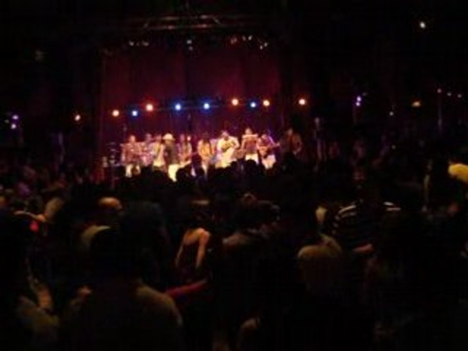 Au cabaret sauvage