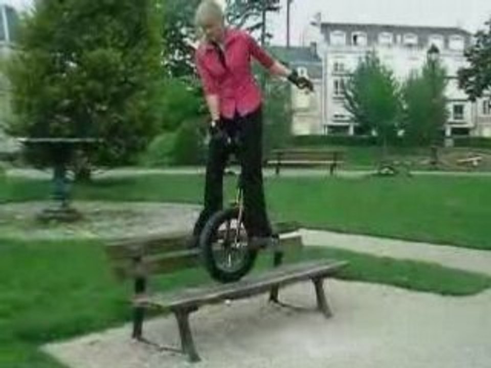 La Monocycleuse Grishkin (D'Jess)