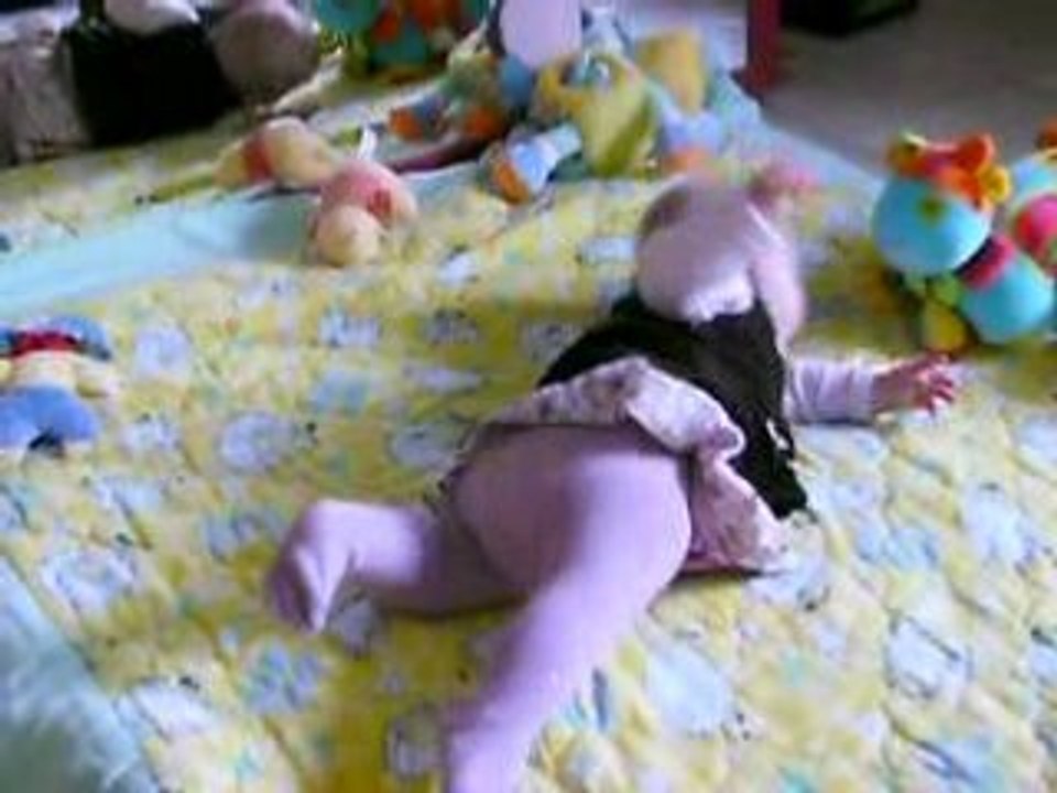 Capucine fait des roulés boulés