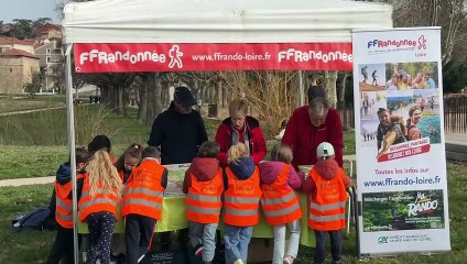 Nettoyer la nature en s&rsquo;amusant : des &eacute;l&egrave;ves mobilis&eacute;s pour une Loire plus propre