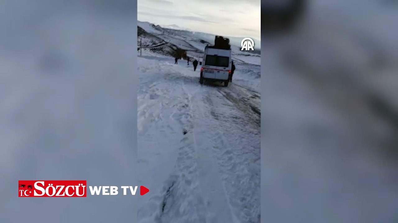 Kars'ta kar ve tipi nedeniyle mahsur kalan 10 araç kurtarıldı