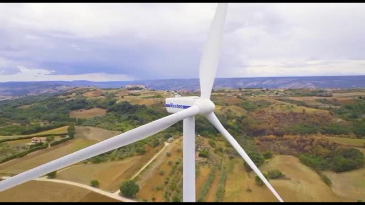 Terna: ogni euro investito nella Rete vale 1,3 euro di Pil