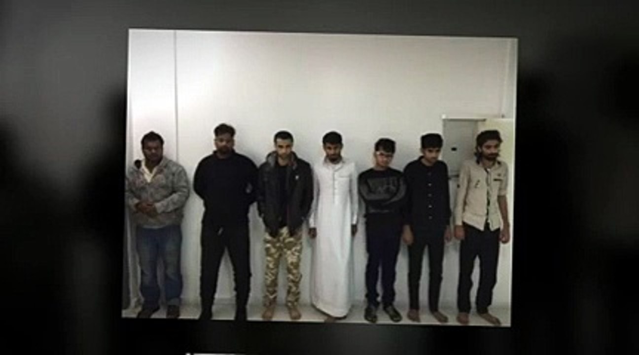 شرطة الرياض تلقي القبض على سبعة وافدين احترفوا سرقة أجزاء السيارات