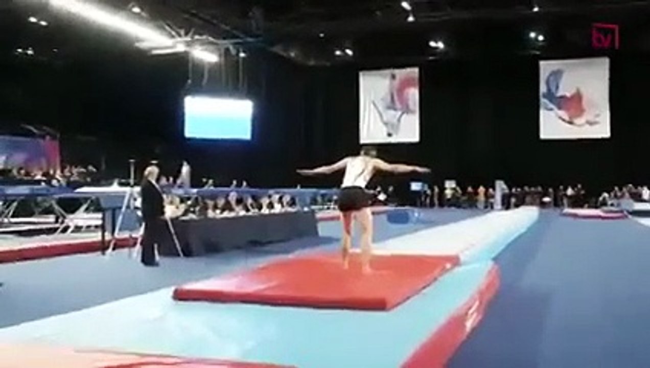 شاهد هذه الحركات الجمبازية التي تشعرك أنه لا توجد جاذبية لكوكب الأرض