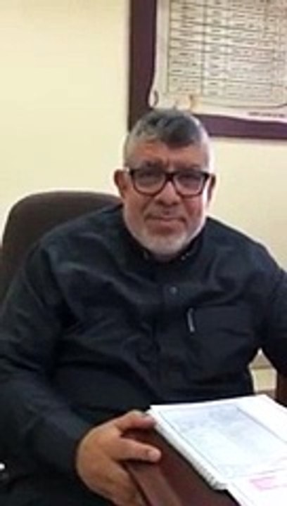 بالفيديو.. معلم مصري يجبر طالب سعودي على تقبيل رأس ويد أمه
