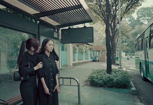 Muoi_ The Curse Returns (2022) - VIETNAMESE movie During her stay, Linh discovers the haunted portrait of Muoi and its curse throughout years of anger.