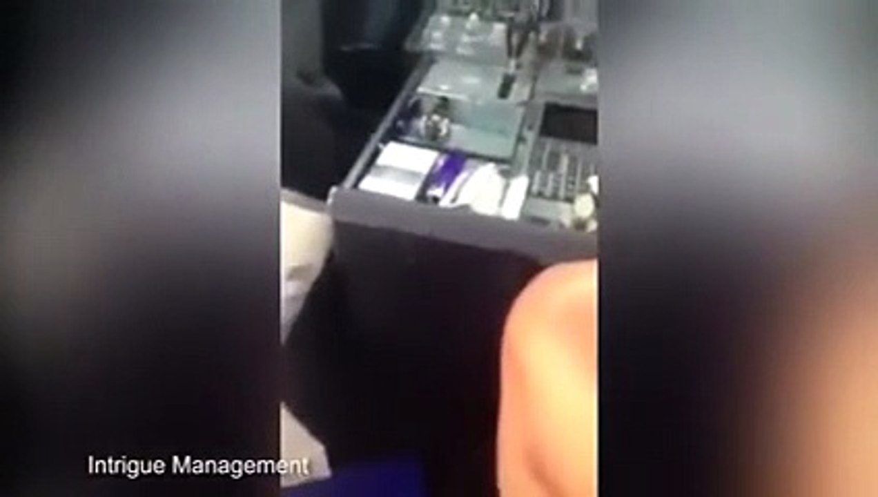 بالفيديو- فضيحة  طيّار الخطوط الكويتية