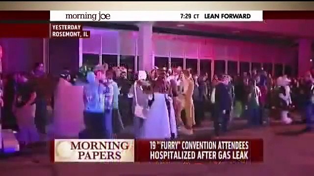 بالفيديو- مذيعة تنفجر من الضحك مباشرة على الهواء بسبب كلمة