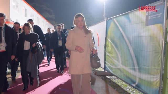 Paralimpiadi, l'arrivo di Giorgia Meloni e il saluto con Sergio Mattarella