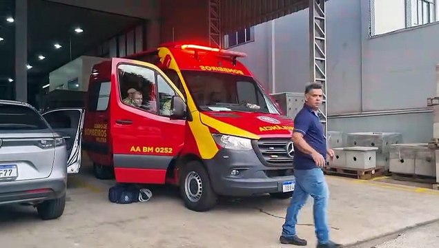 Siate de Cascavel atende idoso vítima de queda de altura em empresa na Vila Tolentino