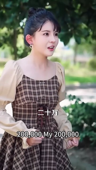 In the end, she returned to the wealthy family with her brother, thinking that her future would be difficult, and she was limited everywhere, but she was unexpectedly spoiled by the living King of Hell who was feared by everyone in the shopping mall, and