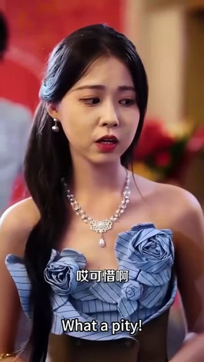 After two years of marriage, he guarded Bai Yueguang like jade, never slept with her, and even filed for divorce as soon as Bai Yueguang returned to China