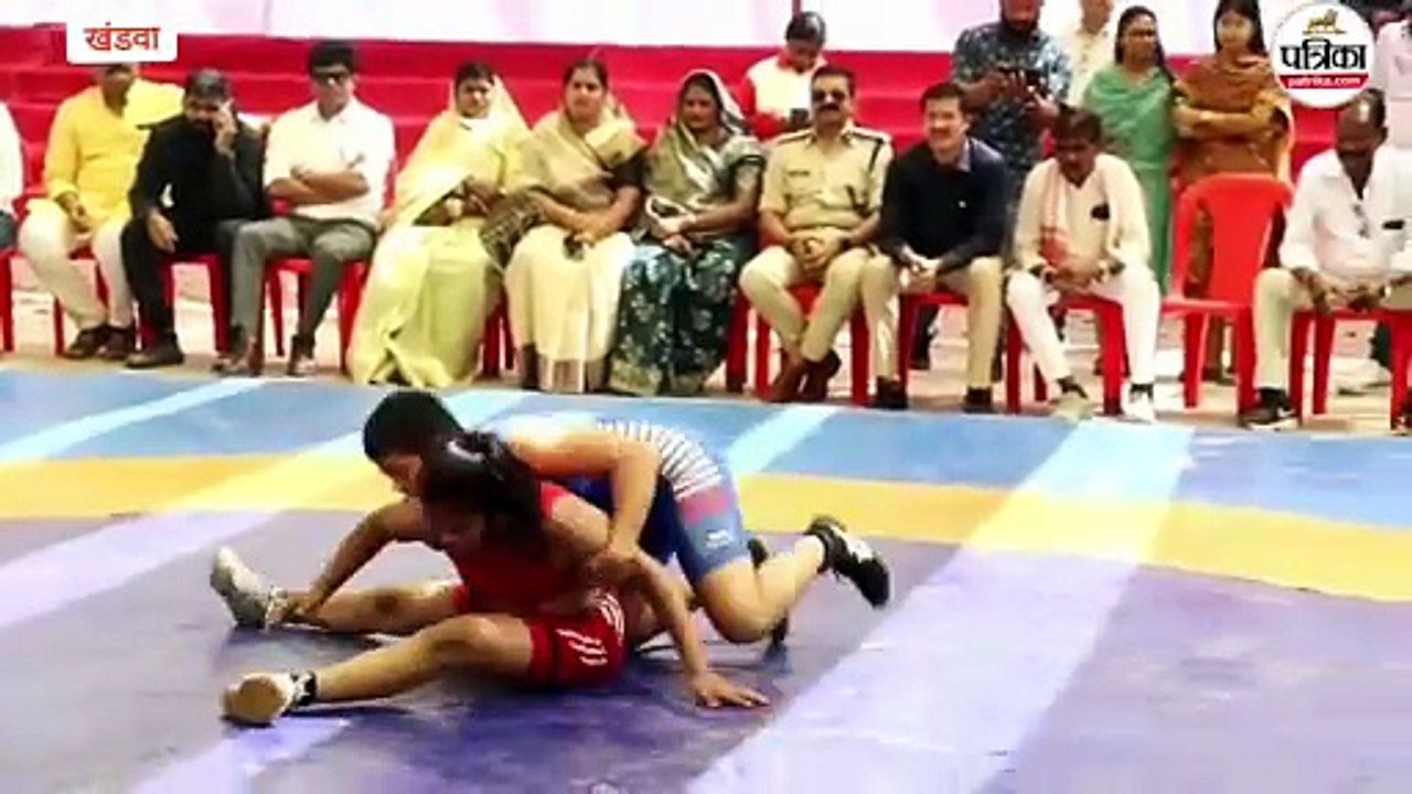 पारंपरिक खेलों में खिलाडिय़ों ने दिखाया दम, जिपं सीईओ भी उतरे मैदान में, बहाया पसीना