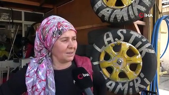 Oto lastik tamirine kadın eli değdi: Elinde krikoyu gören şoförler şaşırıyor