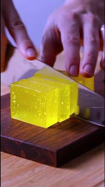 Yellow Slice Cutting