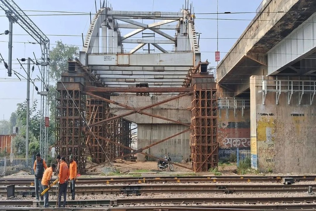 swm news: हम्मीर ब्रिज पर जनता की सांसें अटकी,...