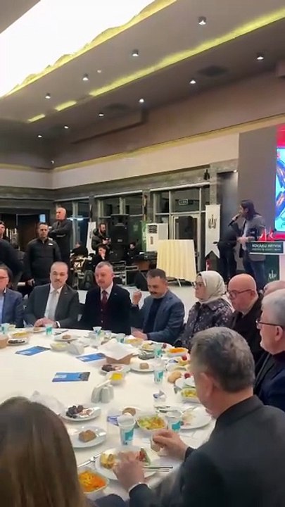 Artvinlilerden büyük iftar programı “Yaşasın Artvin”