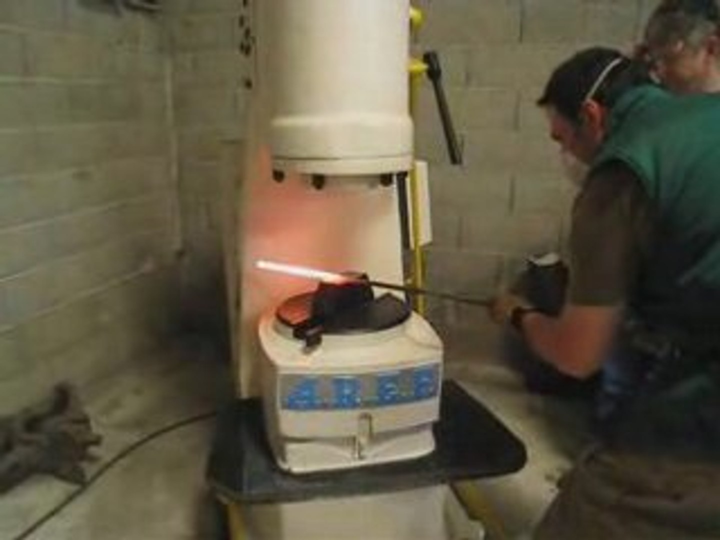 Marteau Pilon Neuf De Chez Renoux Video Dailymotion