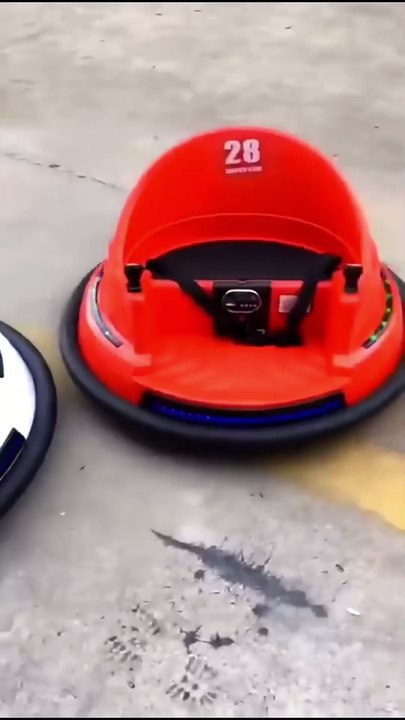 Kids Dual-Drive Remote-Controlled Electric Bumper Car with Bluetooth, Music & LED Lights