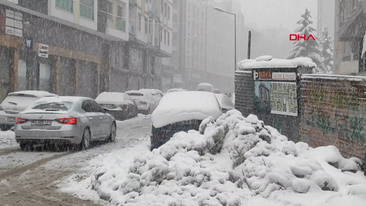 Van'da 216 mahalle ve mezra yolu ulaşıma kapandı