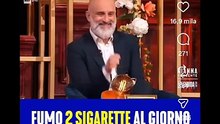 Splendida cornice con geppi cucciari e la nonna di 106 anni