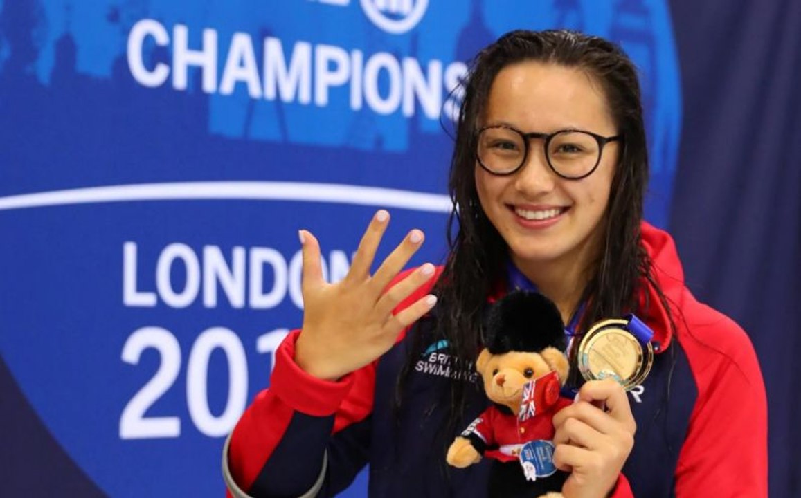 Alice Tai a Lago di Tesero: la star del nuoto britannica dietro le quinte