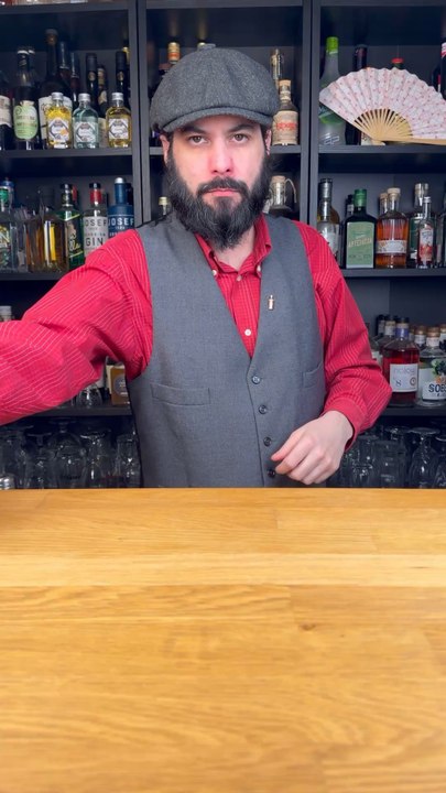 Shot: Bawa shotLa recette:- 2cl de liqueur de thé @bawa_drink- 1cl de sirop de miel- 1cl de jus de citron jaune Décoration:SansL’abus d’alcool est dangereux pour la santé, à consommer avec modération. #normandie #barman #recettefacile #foryou