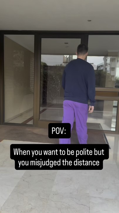 When you want to be polite but you misjudged the distance 🤣🤣🤣