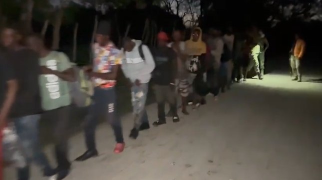 Detienen a 39 haitianos indocumentados durante operativo en Montecristi