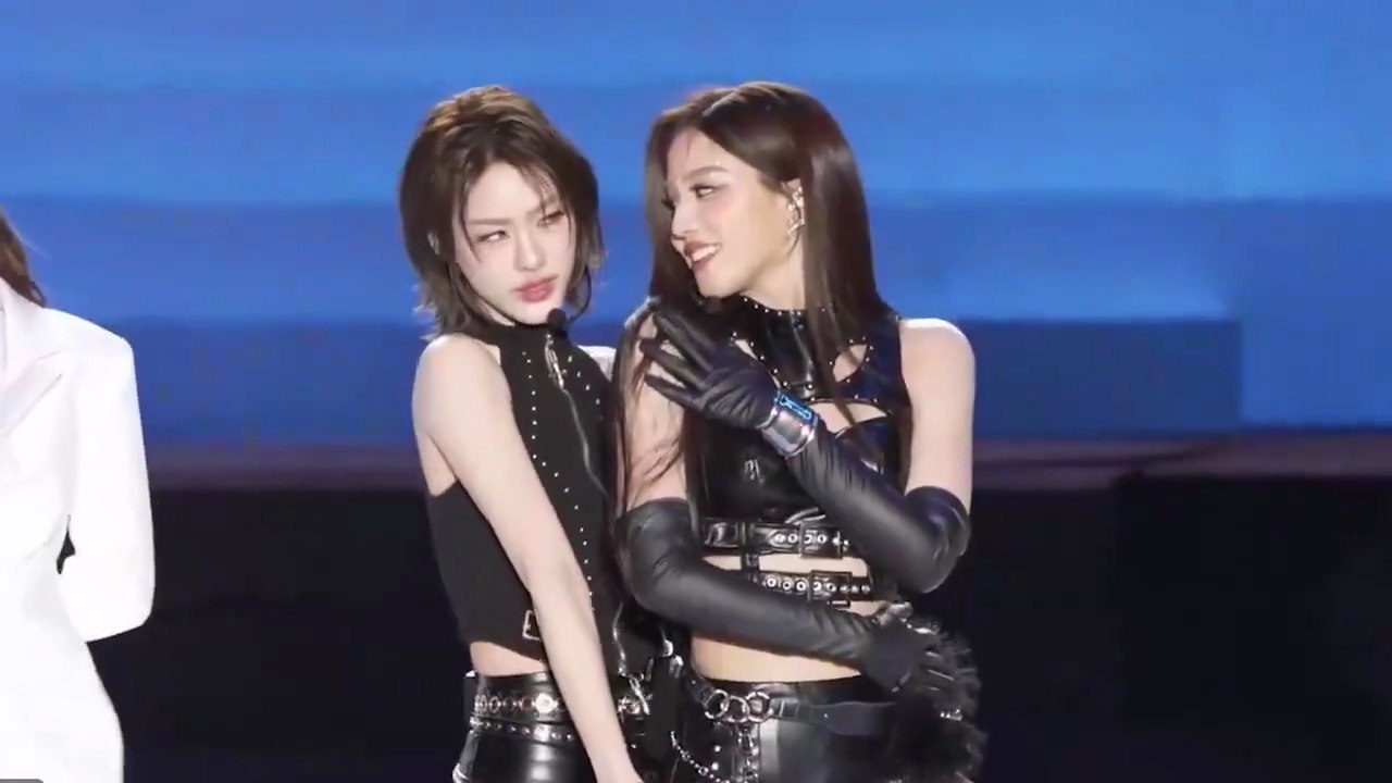 EMIBONNIE - Trouble Maker @260307 EmiBonnieLoveSessionD1