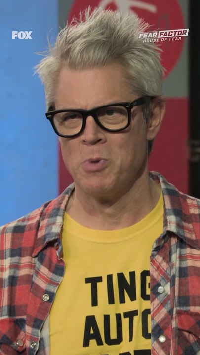 A Twisted Claw Machine Challenge on Fear Factor: House of Fear