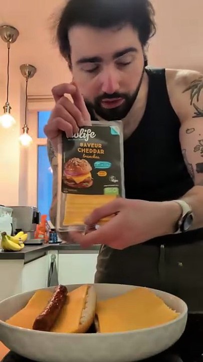 Le Hot Dog Vegan ULTIME : J'ai testé le fromage Violife et il y a du nouveau dans ma collection Blu-ray 4K !