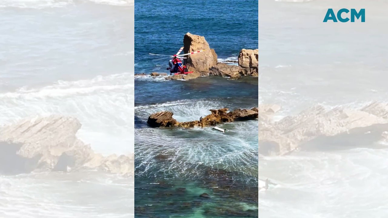 Three rescued after boat capsized