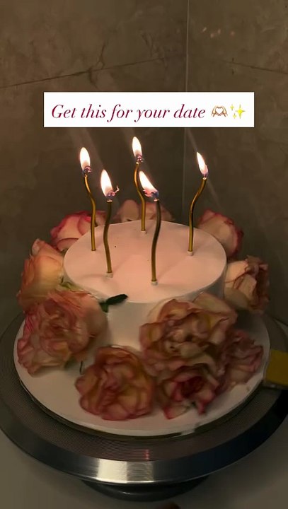 Exquisite Fresh Rose & Gold Taper Cake – The Perfect Romantic Surprise