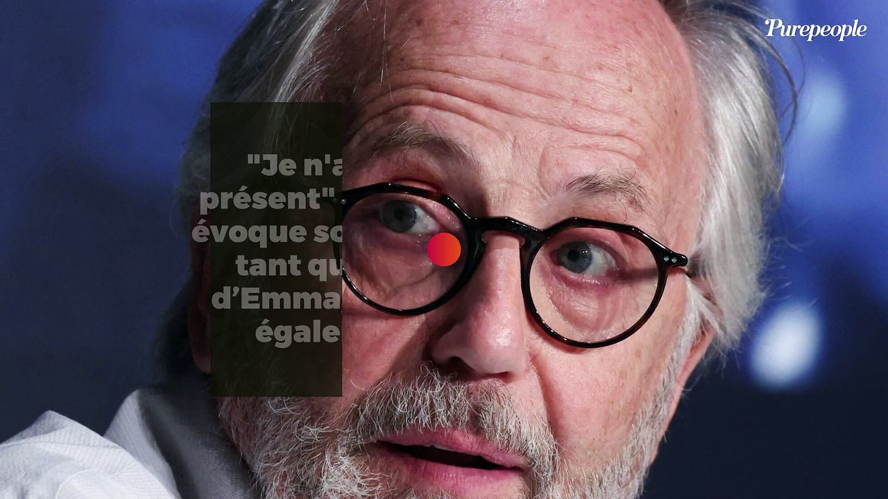 "Je n'ai pas été très présent" : Fabrice Luchini évoque son implication en tant que père auprès d’Emma, sa fille unique, également actrice