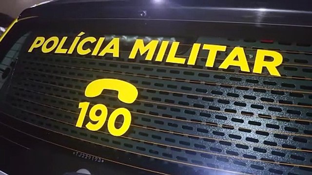 Homem invade casa da ex-companheira com carro, destrói residência e é preso pela PM em Cascavel