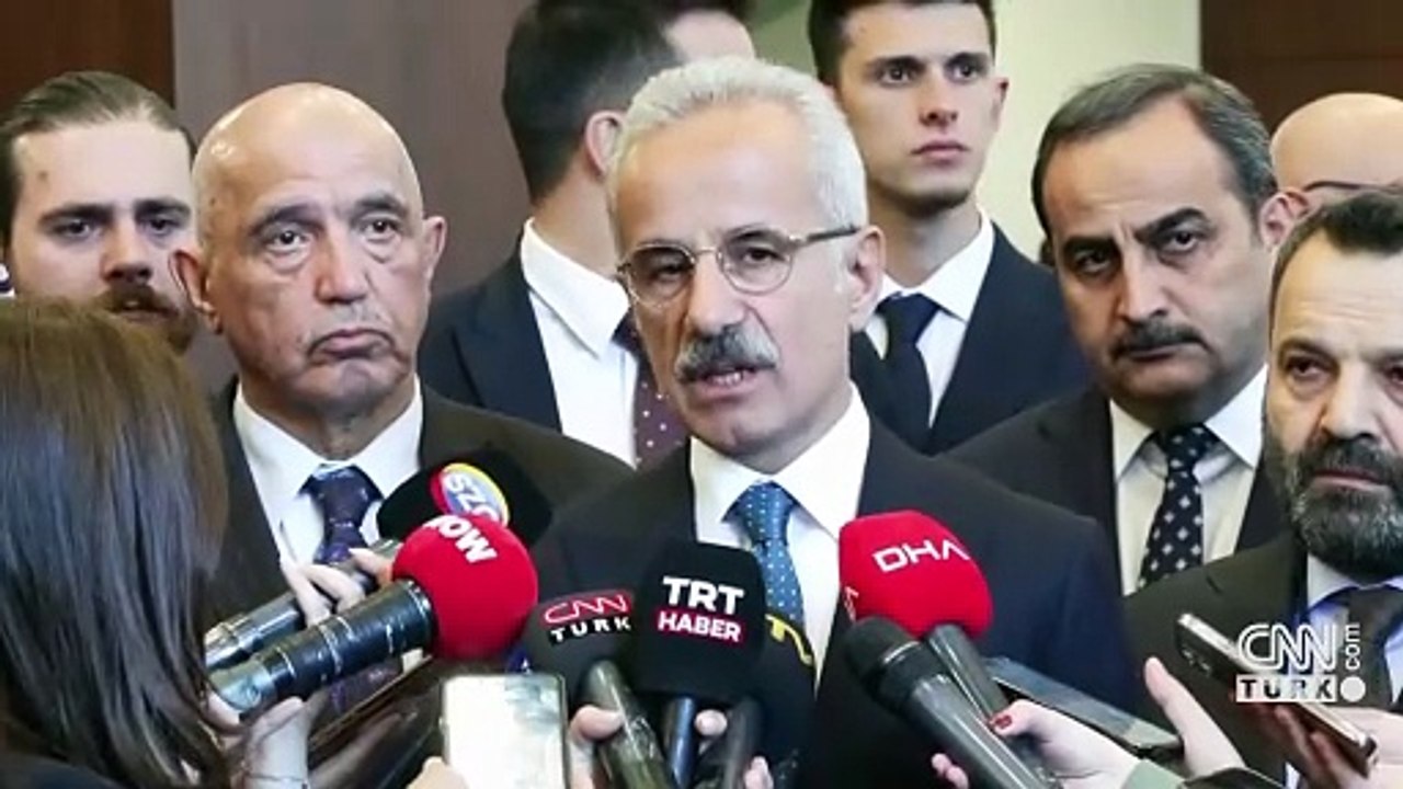 Bakan Uraloğlu: Orta Doğu'da risk sürüyor, 7 ülkeye uçuş iptalleri uzatıldı