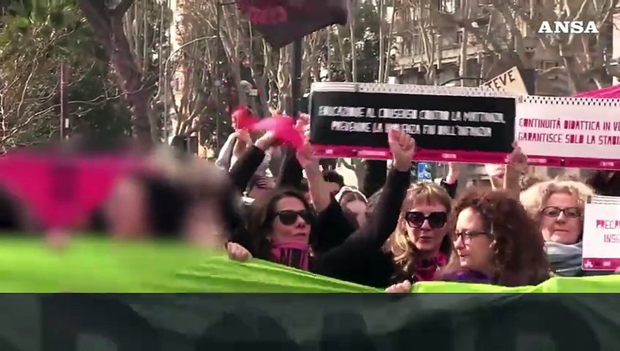 A Roma in migliaia in corteo per i diritti delle donne e contro il ddl Bongiorno