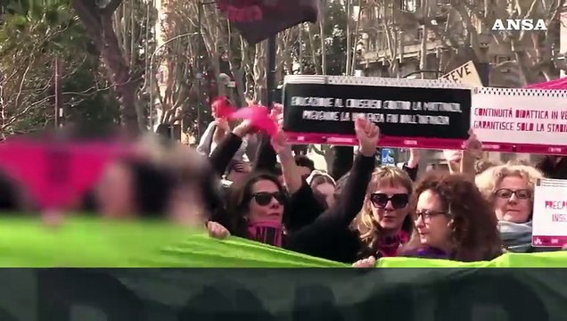 A Roma in migliaia in corteo per i diritti delle donne e contro il ddl Bongiorno