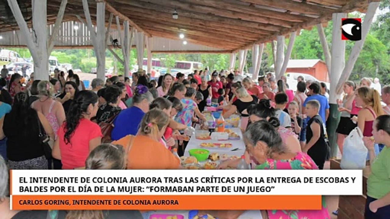 Intendente de Colonia Aurora tras las críticas por regalar escobas y baldes por el Día de la Mujer