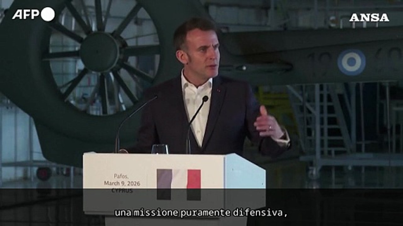 Iran, Macron: "Prepariamo missione difensiva per riaprire lo stretto di Hormuz"