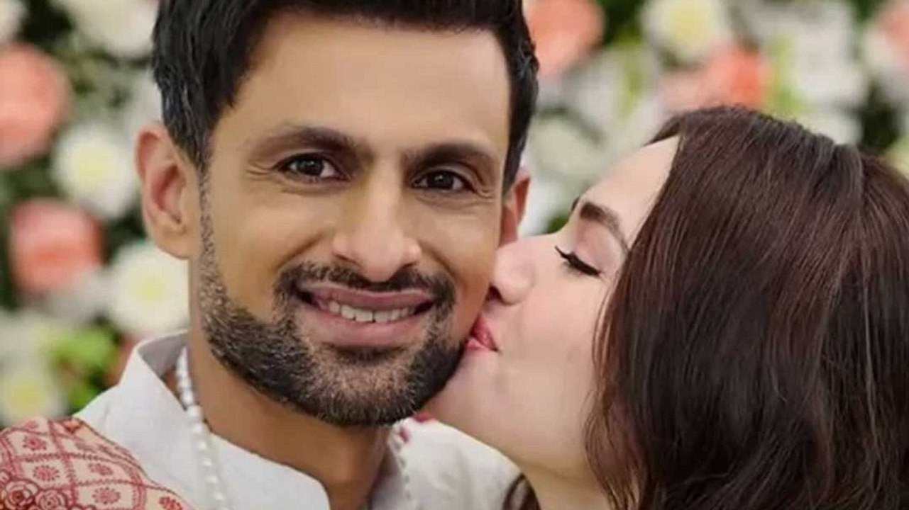 क्रिकेटर शोएब मलिक की दुल्हन बनेगी ये पाक हसीना? रिश्ते पर तोड़ी चुप्पी