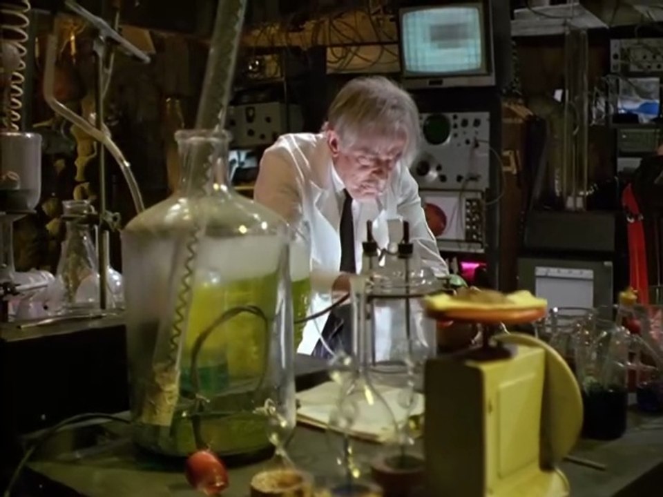 El Regreso De Los Tomates Asesinos 1988 Español Latino ReDoblaje Peruano - Return Of The Killer Tomatoes - Fullscreen