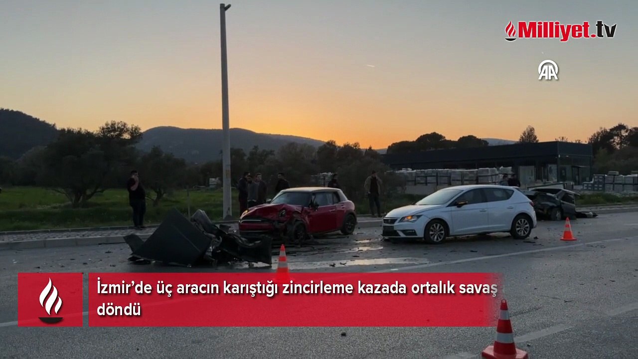 İzmir’de üç aracın karıştığı zincirleme kazada ortalık savaş alanına döndü