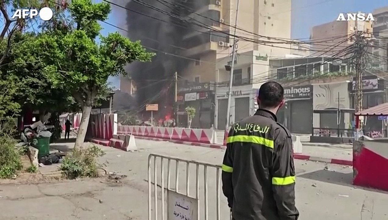 Libano, per Beirut un'altra giornata nel mirino dei raid israeliani