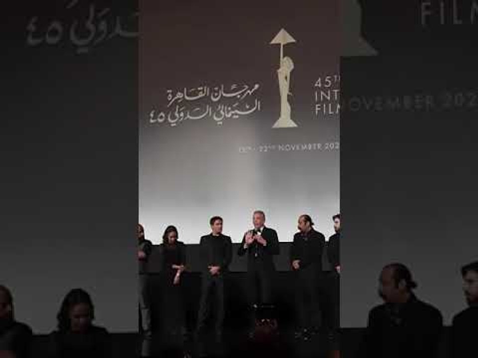 محمود حميدة يرد على انتقادات عرض مسلسل في مهرجا...
