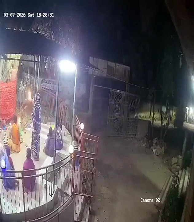 Masked #Man Plants #Bomb in Cumilla #Temple