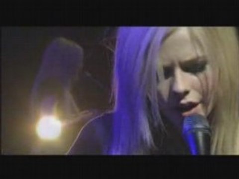 Avril Lavigne * Slipped Away * @ Budokan 04
