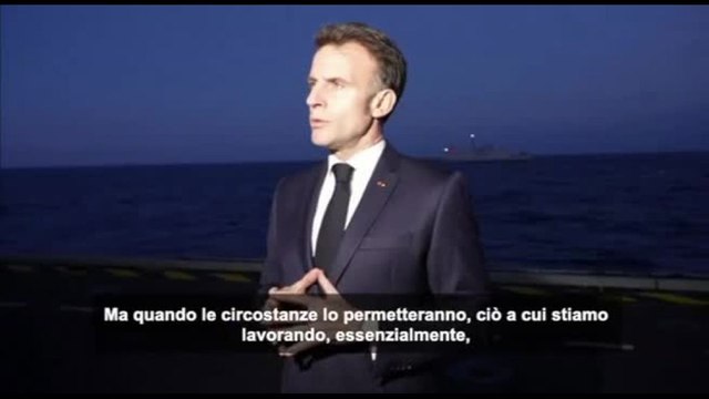 Iran, Macron dalla Charles de Gaulle: Ci sono rischi di escalation